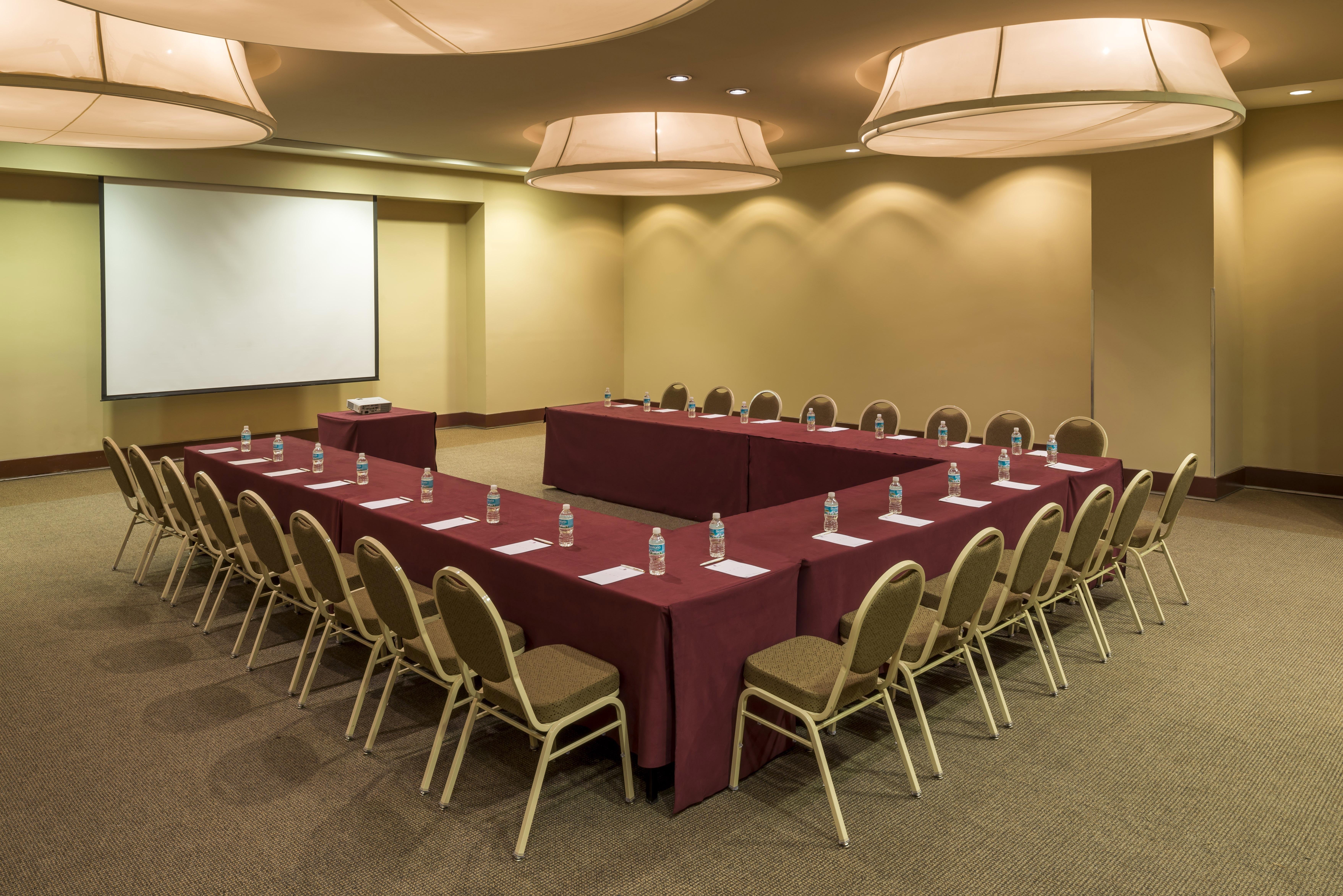 Hotel Camino Real Santa Fe Ciudad de México Exteriér fotografie A meeting room at a hotel