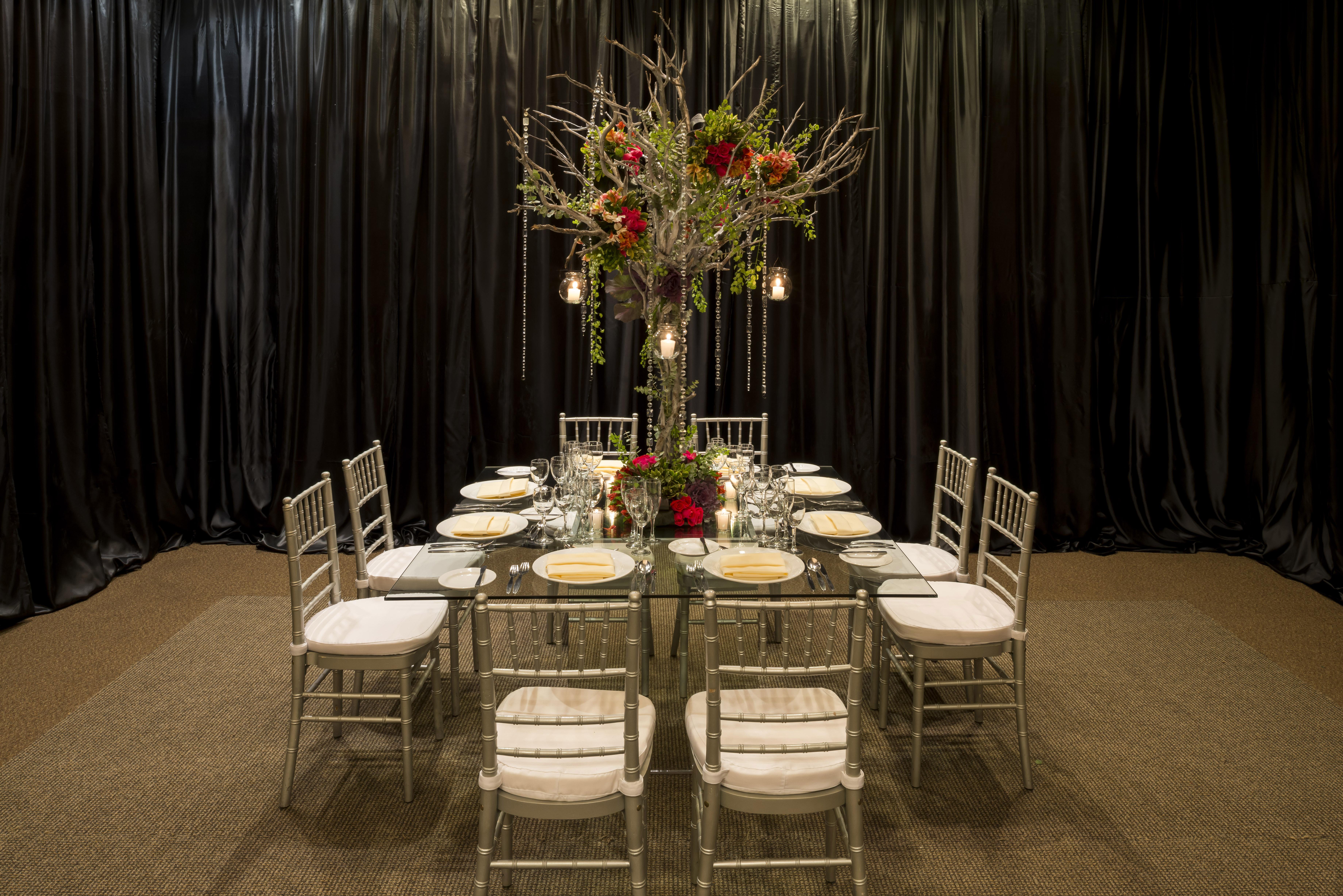 Hotel Camino Real Santa Fe Ciudad de México Exteriér fotografie A table set for a formal dinner