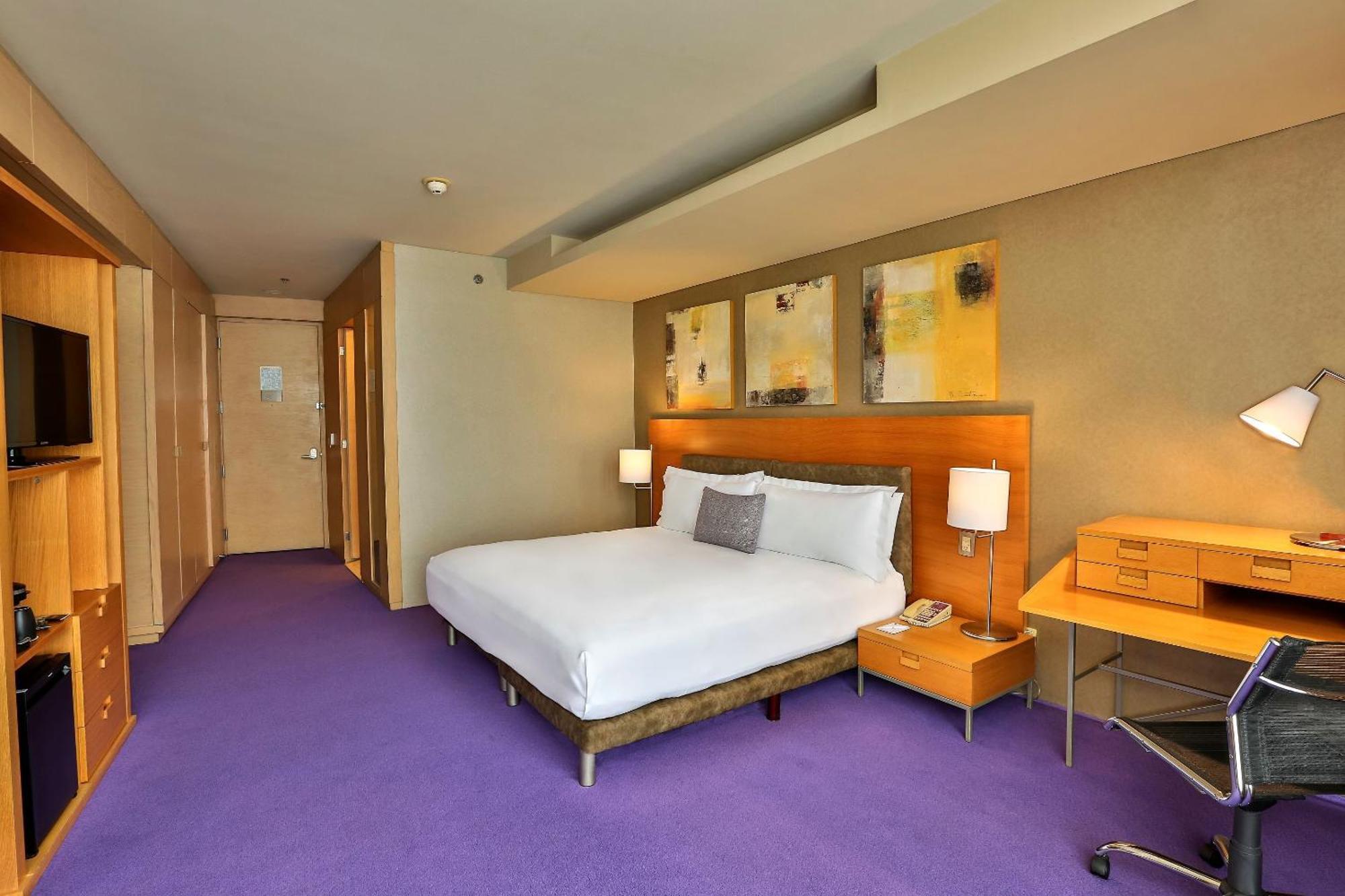 Hotel Camino Real Santa Fe Ciudad de México Exteriér fotografie A room at the hotel