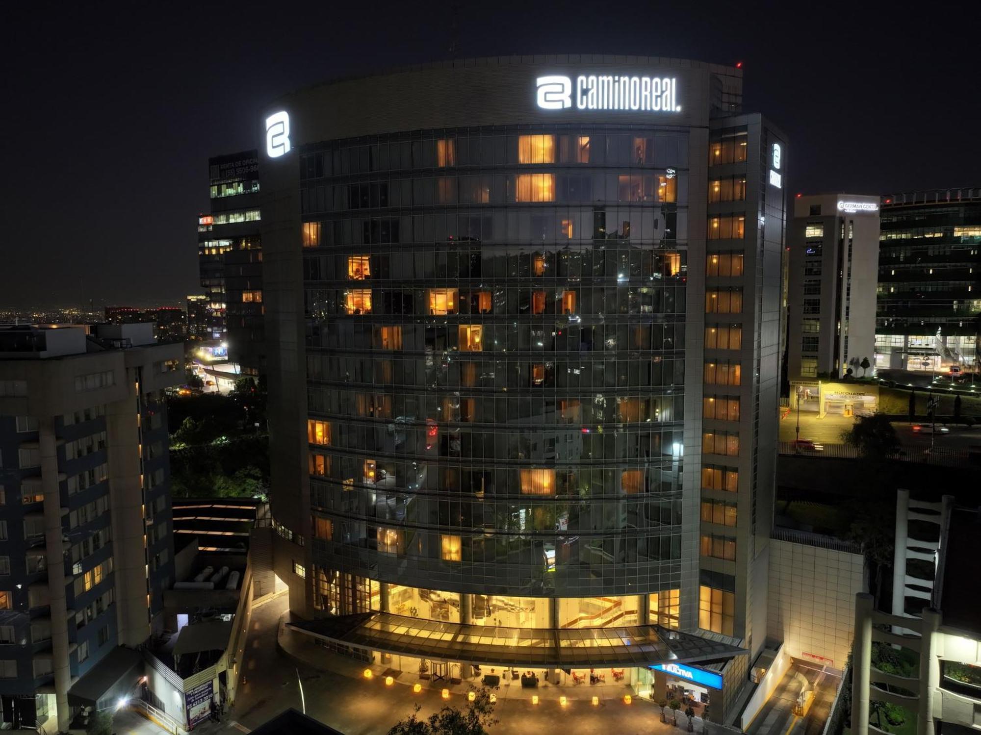 Hotel Camino Real Santa Fe Ciudad de México Exteriér fotografie Continental Center, the company headquarters in Auburn Hills, Michigan